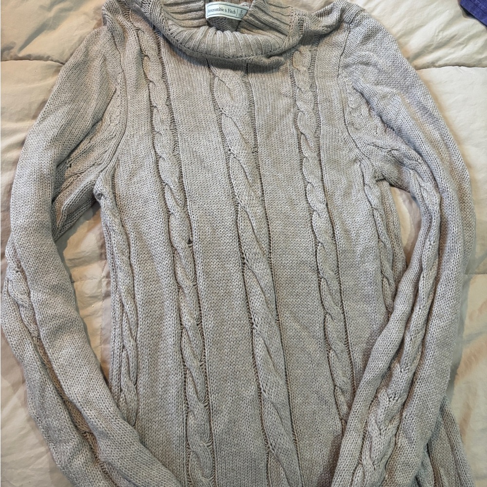 Women's Cable Knit Sweater - Gray/Tan